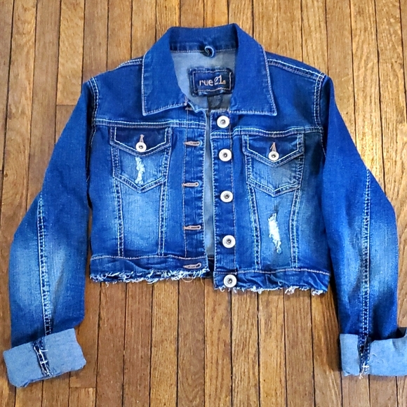 Cropped Jean Jacket - Picture 1 of 3